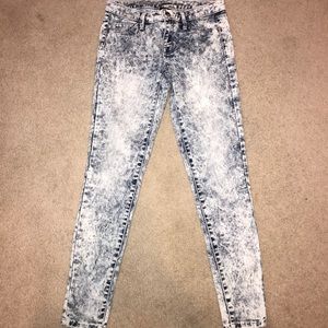 Light blue mid-rise jeans short